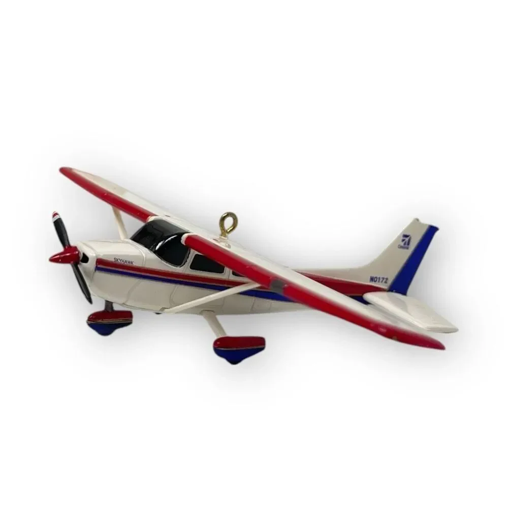 Hallmark Christmas Ornament Cessna 172 Skyhawk Sky's the Limit #16 2012 Plane